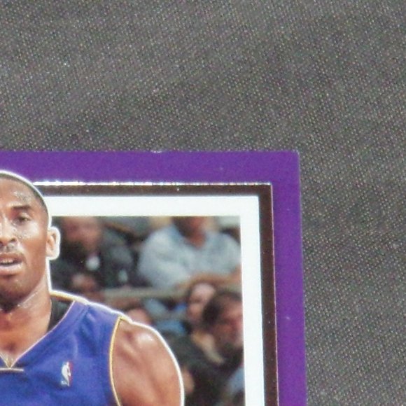 2017-18 Panini Contenders Kobe Bryant Los Angeles Lakers Blue Jersey #31 - Picture 4 of 11